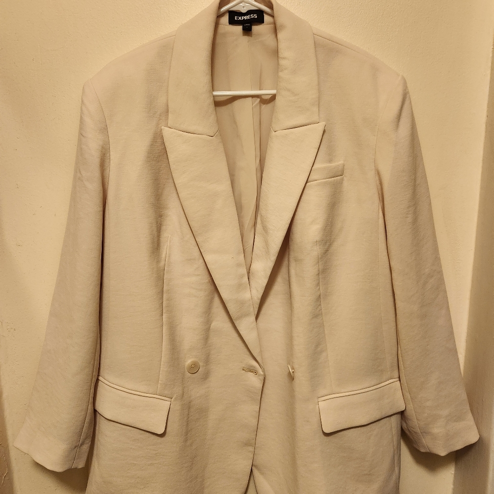 Express Blazer - Picture 2 of 7